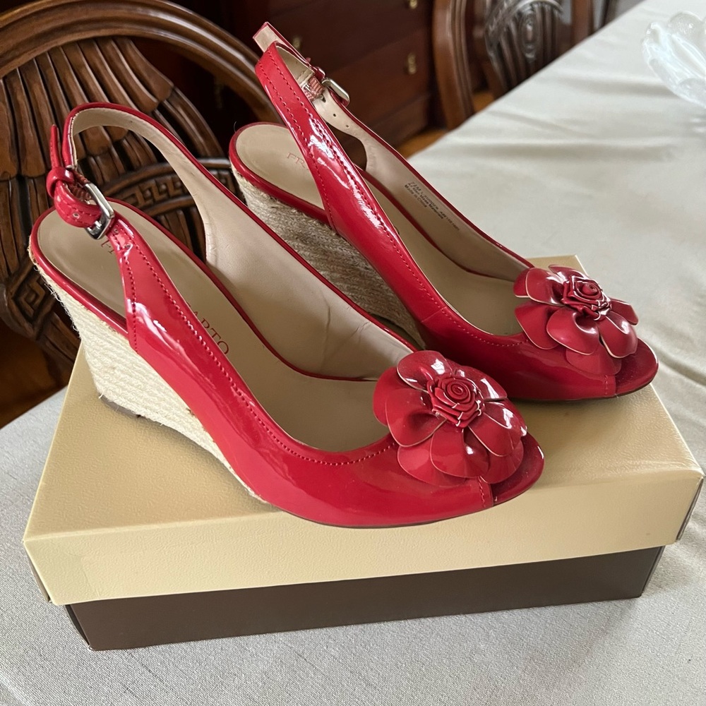 Franco Sarto espadrille flower wedges 🌸